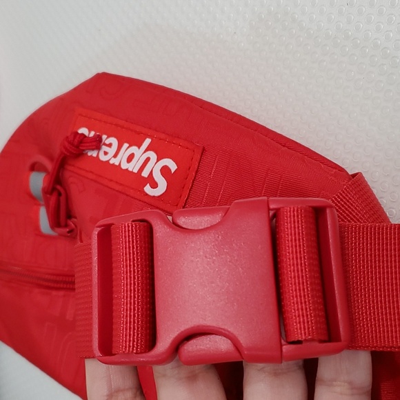 NWOT Supreme Waist Bag❤️❤️ - Picture 13 of 13